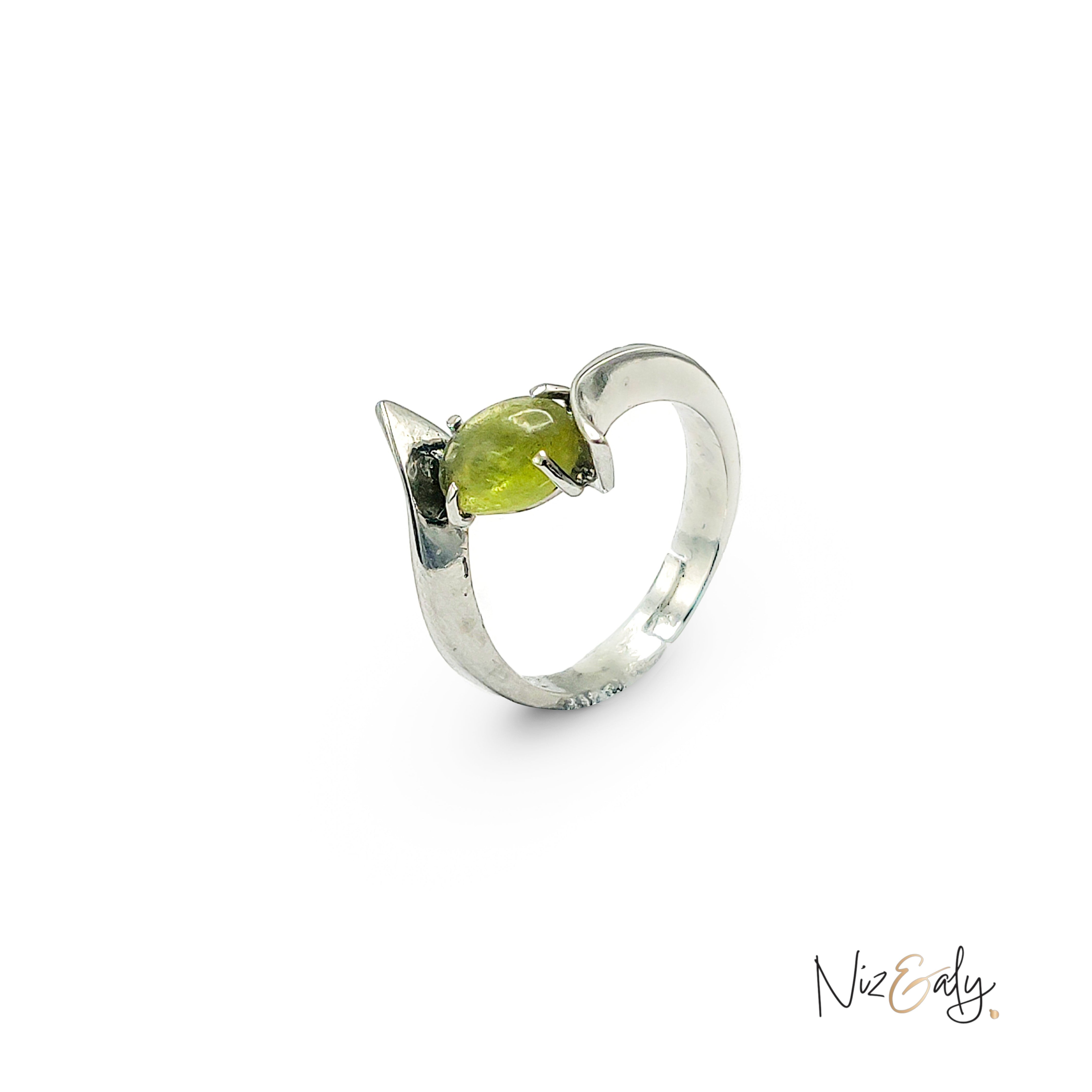 Niz & Aly sterling silver bypass ring featuring an oval-cut olive-green peridot gemstone with a polished finish.